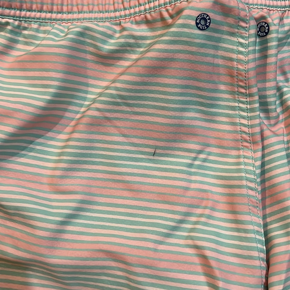 Southern Tide Swim Trunks Quick-Dry - Picture 7 of 7